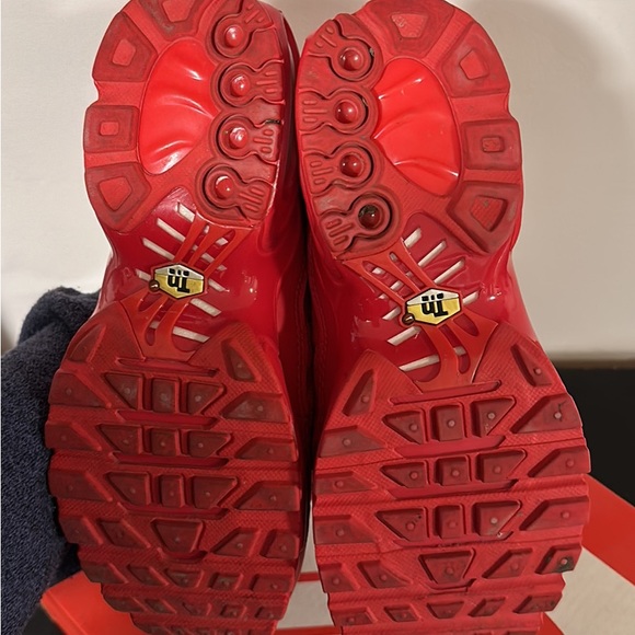 red nike airmax plus 5y - Picture 4 of 4